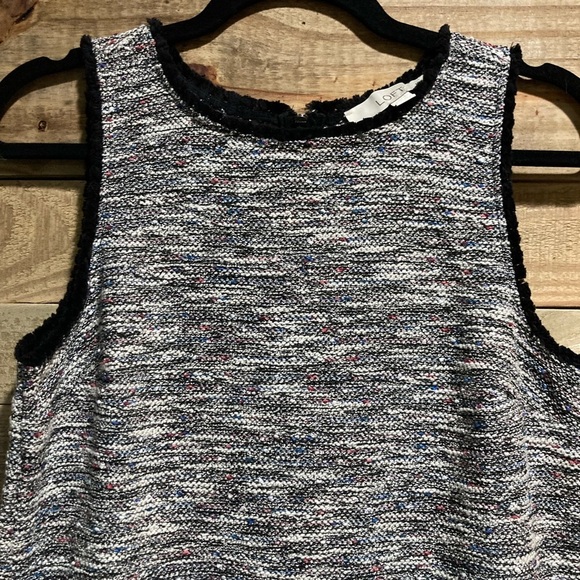 Loft Dress - Picture 9 of 9